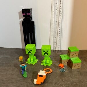Minecraft action figure s and toys lot of 8 piece